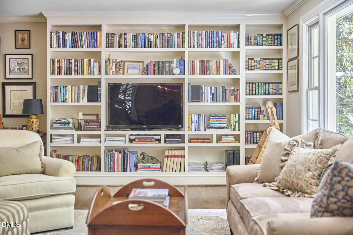 2721 Dogwood Road Durham, NC 27705 - Photo 8 of 51 124