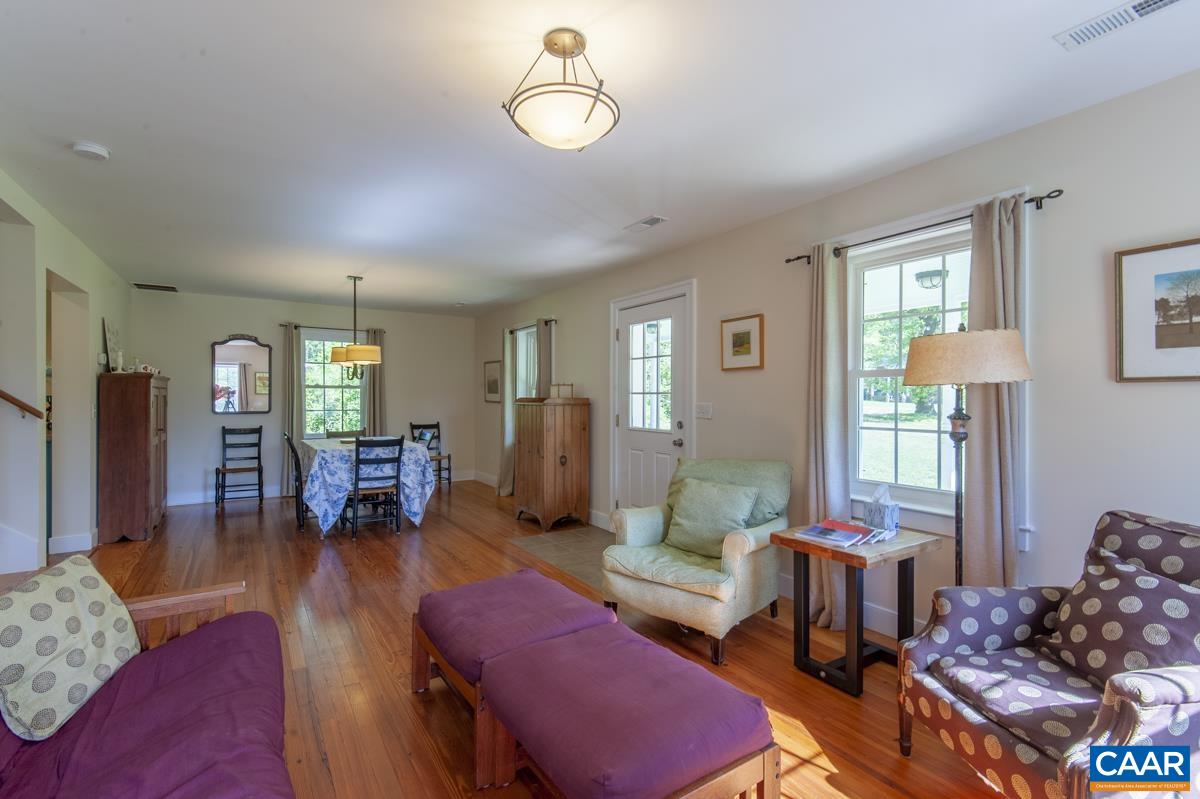 2989 Beech Grove Road Roseland, VA 22967 - Photo 8 of 33 Gallery Image 8