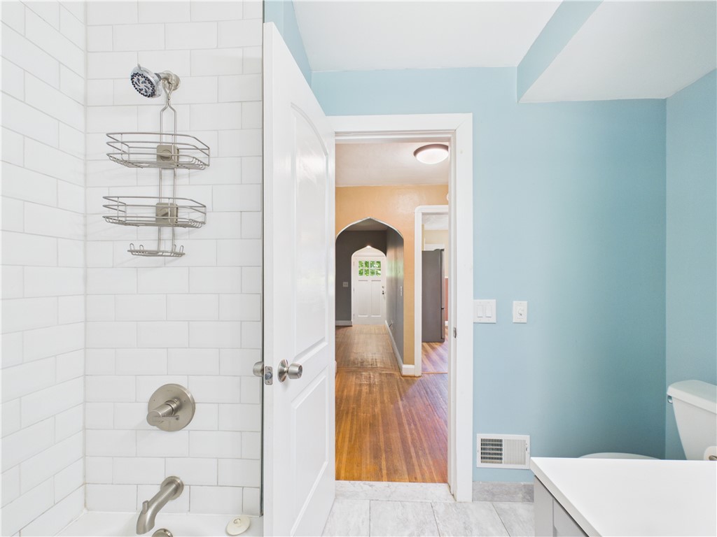 79 Ridgewood Drive Irondequoit, NY 14622 - Photo 22 of 50 1st Fl Full Bath
