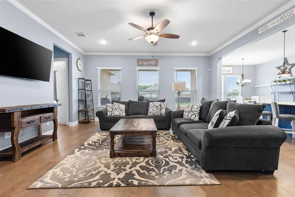 $519,500 | 806 Summer Grove Drive, Midlothian, TX 76065