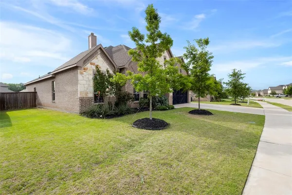 $519,500 | 806 Summer Grove Drive, Midlothian, TX 76065