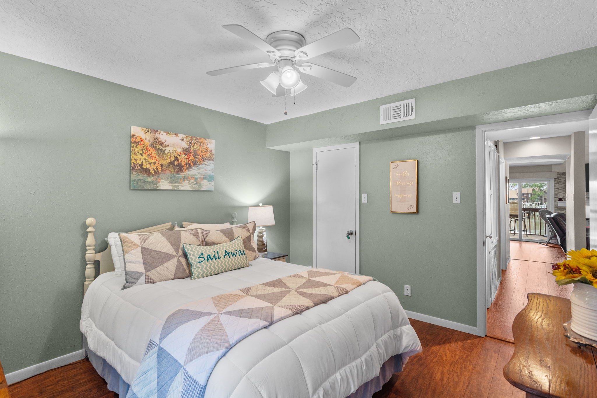 659 Davis Road League City, TX 77573 - Photo 19 of 29 The Downstairs Bedroom