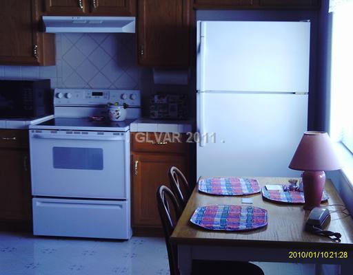 1681 South Blagg Road Pahrump, NV 89048 - Photo 4 of 18 Kitchen.