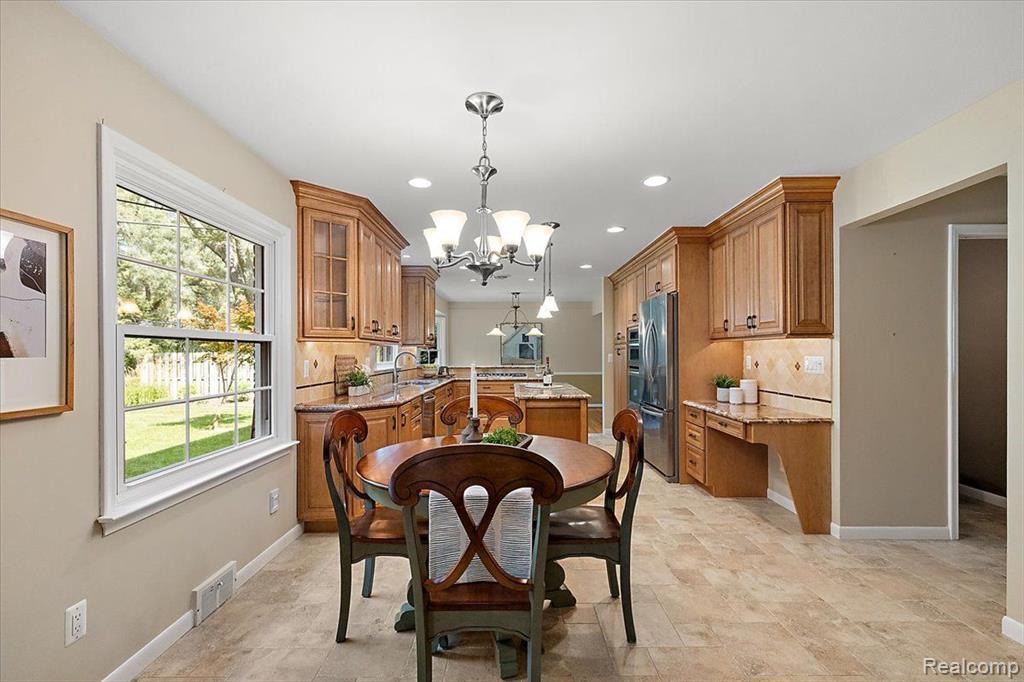 144 Oaklane Drive Rochester Hills, MI 48306 - Photo 22 of 74