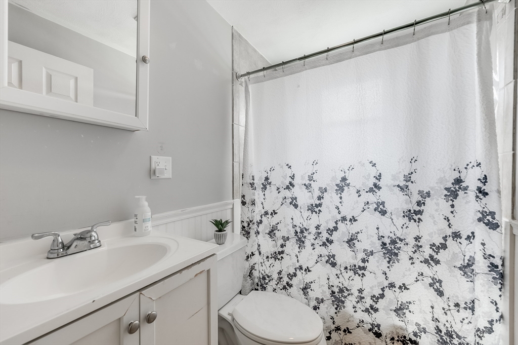 72 Norwich Road Brockton, MA 02302 - Photo 17 of 27