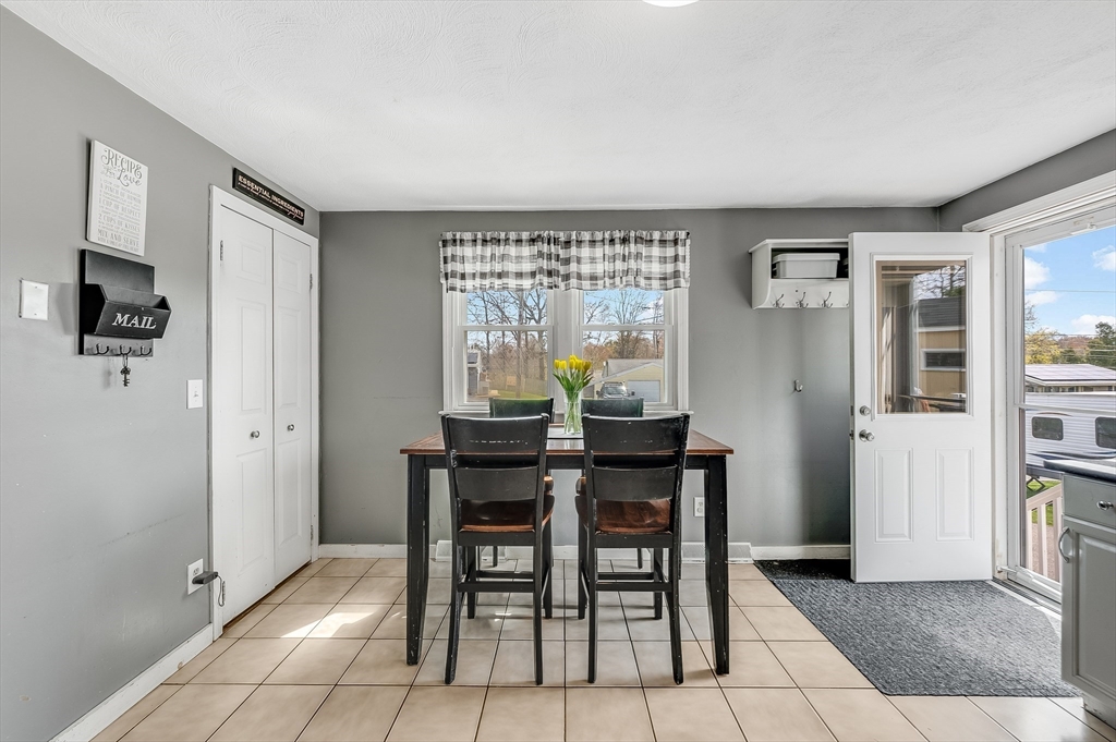 72 Norwich Road Brockton, MA 02302 - Photo 6 of 27