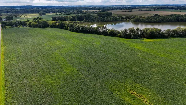 $1,500,000 | 30-ac Old Stone, Brooklyn, WI 53521