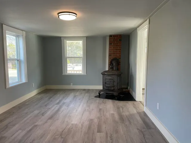 $299,000 | 5 Harbor Road, Friendship, ME 04547