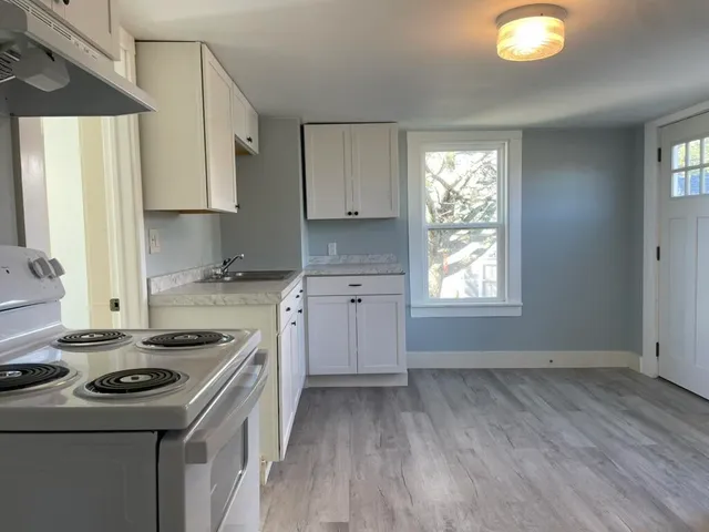 $299,000 | 5 Harbor Road, Friendship, ME 04547