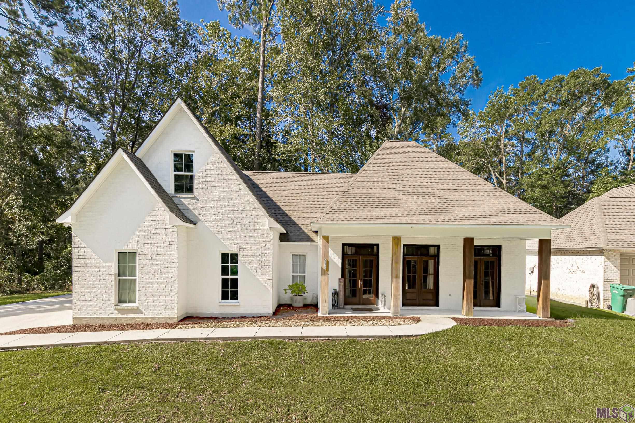35053 Bend Road Denham Springs, LA 70706 - Photo 1 of 25 Front