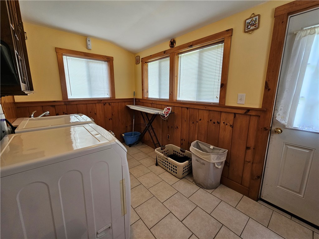 461 River Road Lincoln, RI 02865 - Photo 17 of 29