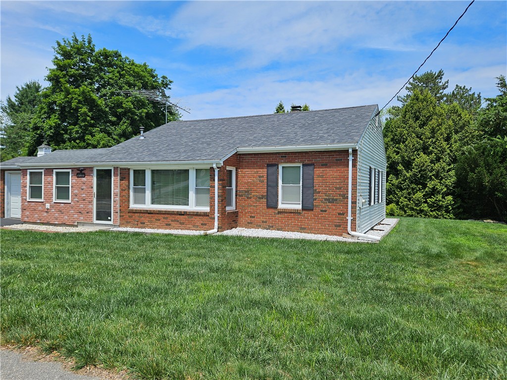 461 River Road Lincoln, RI 02865 - Photo 3 of 29