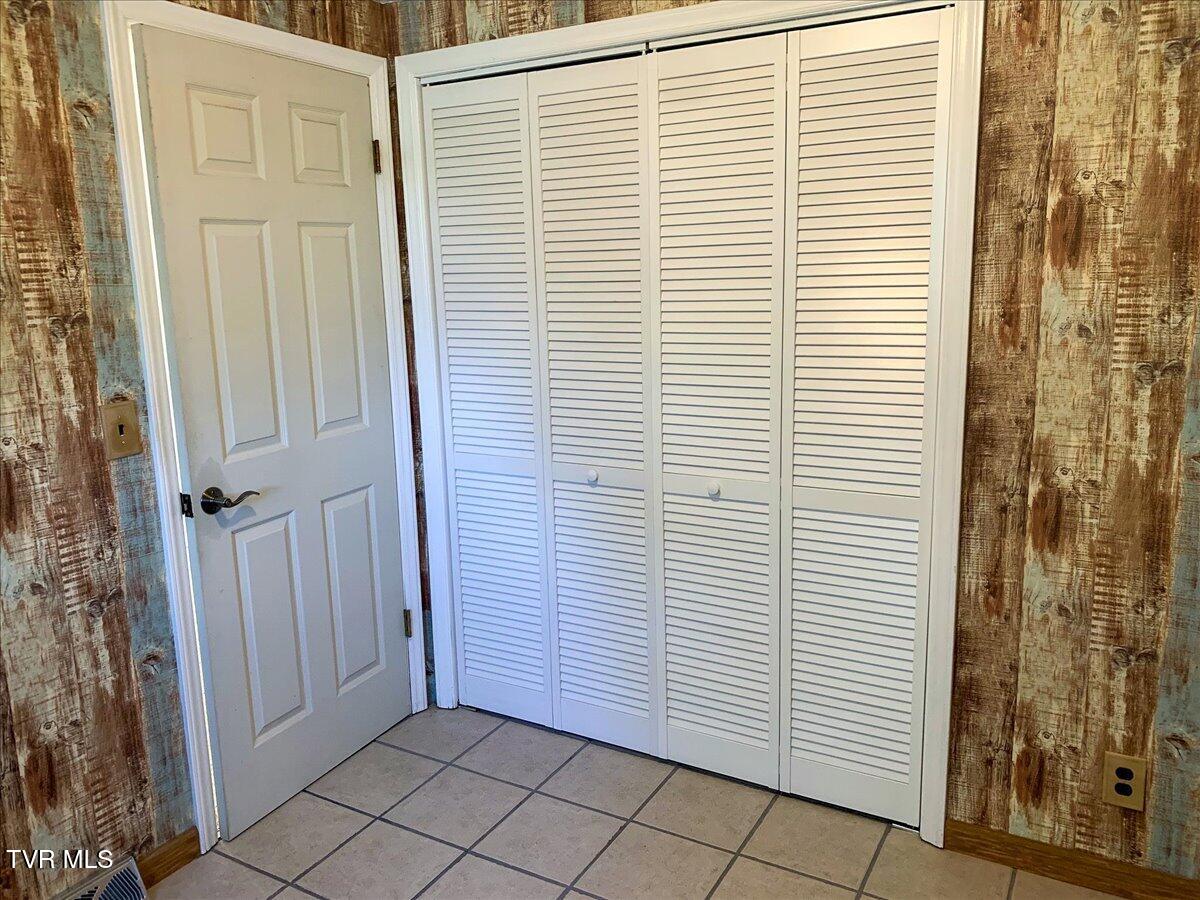 965 Old Gray Station Road Johnson City, TN 37615 - Photo 58 of 143 058-965_OldGrayStation-85