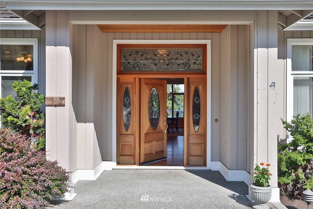 1362 Reed Place Freeland, WA 98249 - Photo 2 of 38 Gallery Image 2