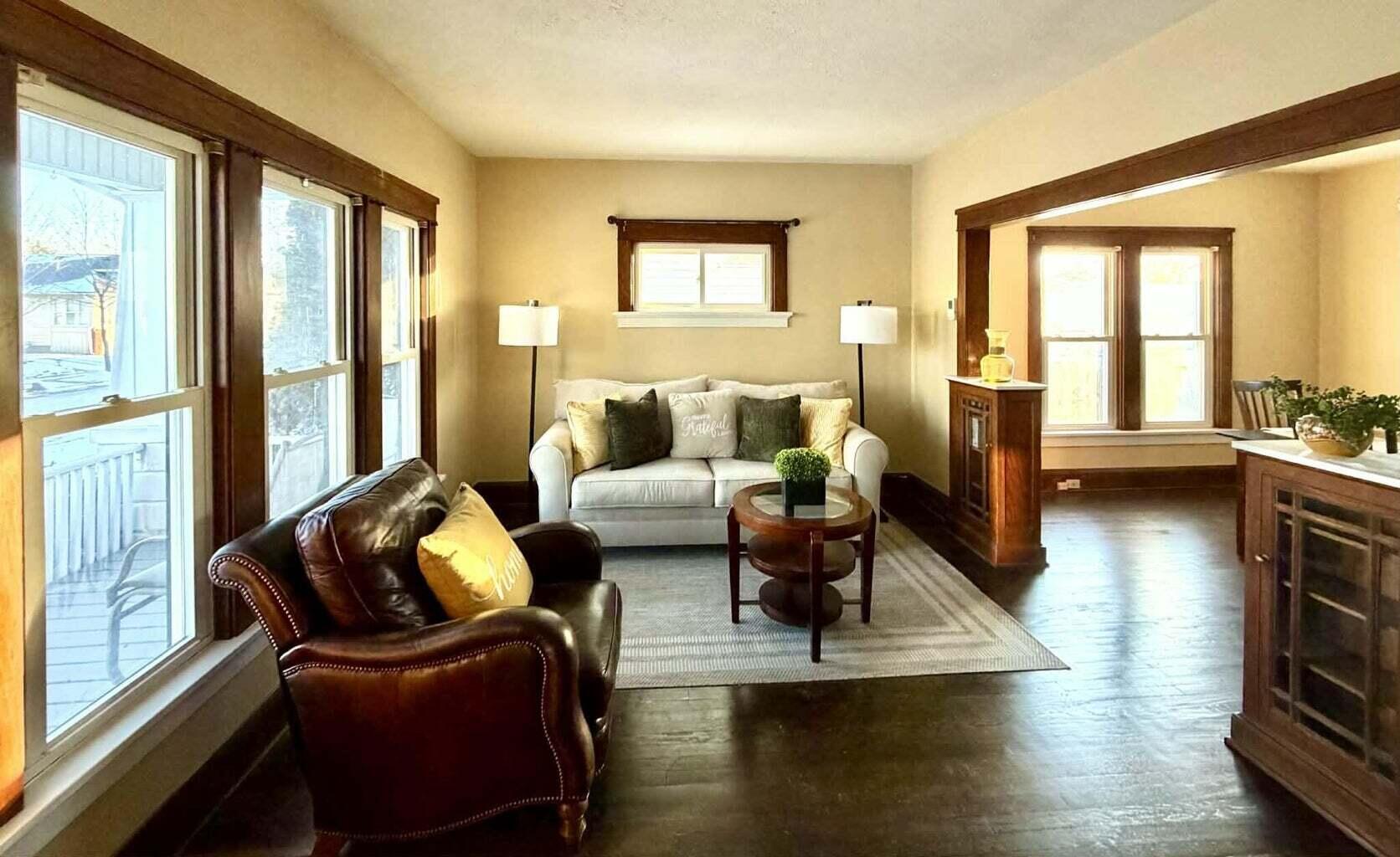 1324 Hayes Avenue Racine, WI 53405 - Photo 2 of 15 living room