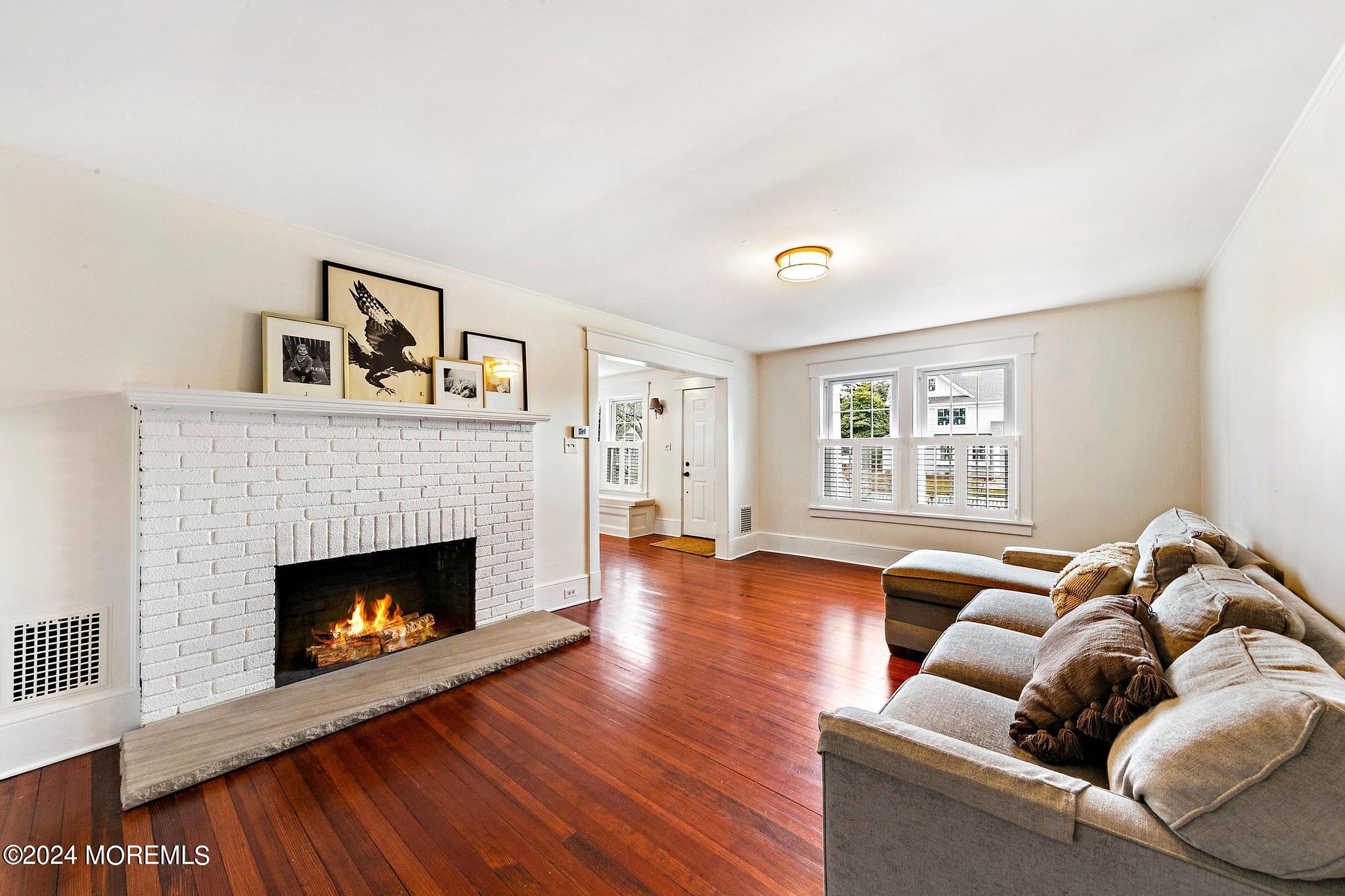 188 Hance Road Fair Haven, NJ 07704 - Photo 5 of 32 Living Room