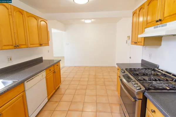 $575,000 | 2929 Alta Mira Drive, Richmond, CA 94806