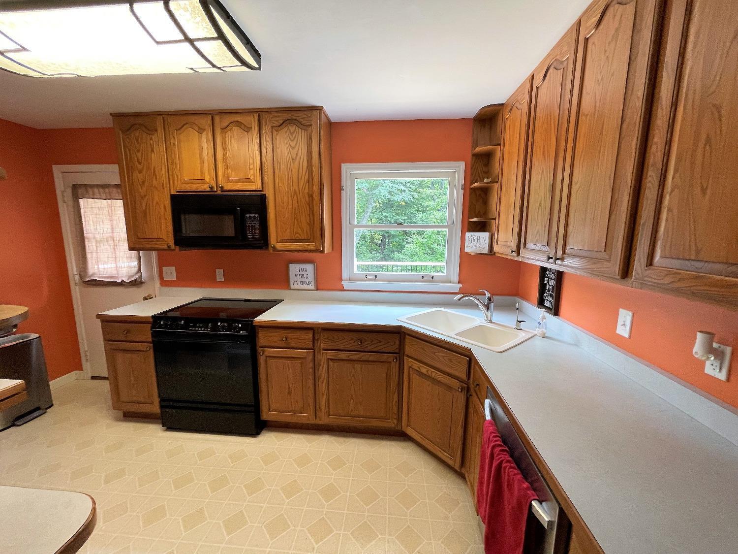 7880 Livingston Road Cincinnati, OH 45247 - Photo 7 of 28 Gallery Image 7
