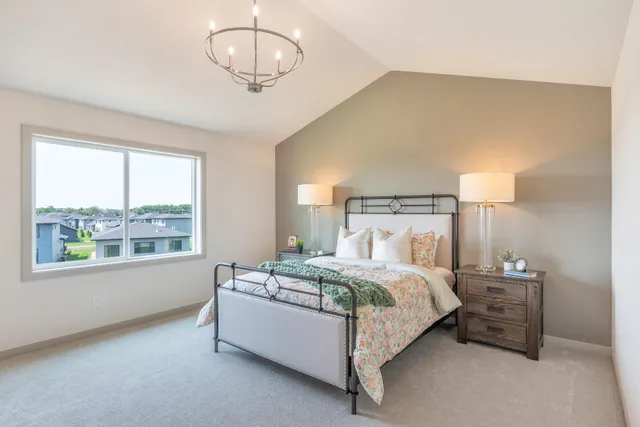 $789,000 | 5036 Airlake Draw, Woodbury, MN 55129