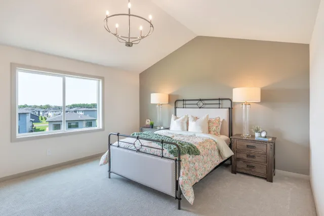 $789,000 | 5036 Airlake Draw, St. Paul, MN 55129