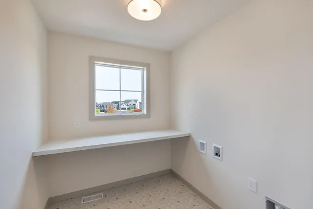 $789,000 | 5036 Airlake Draw, St. Paul, MN 55129