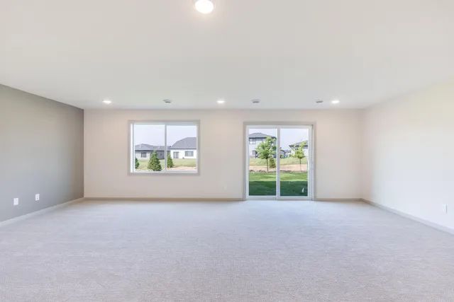 $789,000 | 5036 Airlake Draw, St. Paul, MN 55129