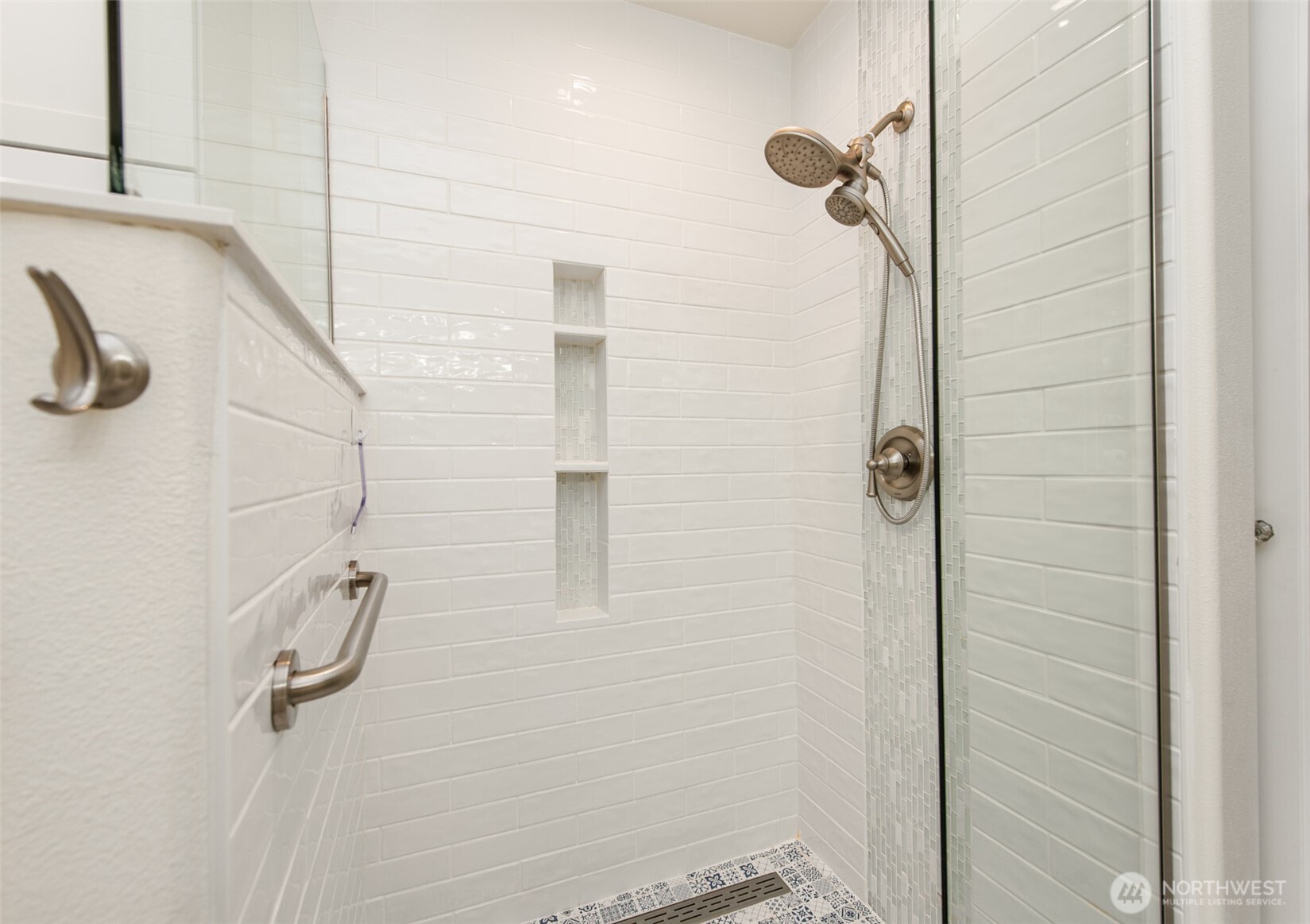 315 Dungeness Meadows Sequim, WA 98382 - Photo 18 of 36 a bathroom with a shower