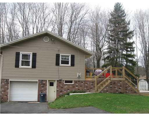 51 West Methodist Road Greenville, PA 16125 - Photo 14 of 18 Patio/Deck.