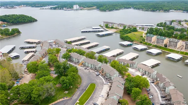 $259,900 | 150 Southwood Shores Place, Unit 3044D, Lake Ozark, MO 65049