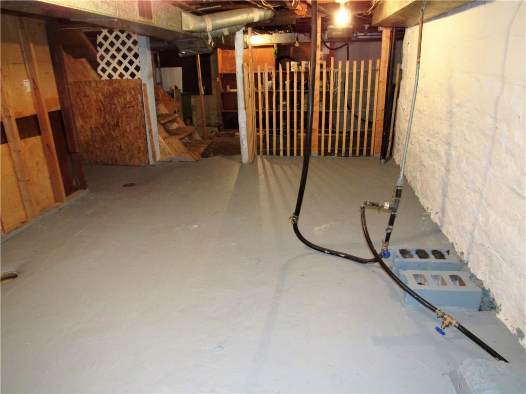 4414 Hollow Road New Castle, PA 16101 - Photo 15 of 25 Gallery Image 15