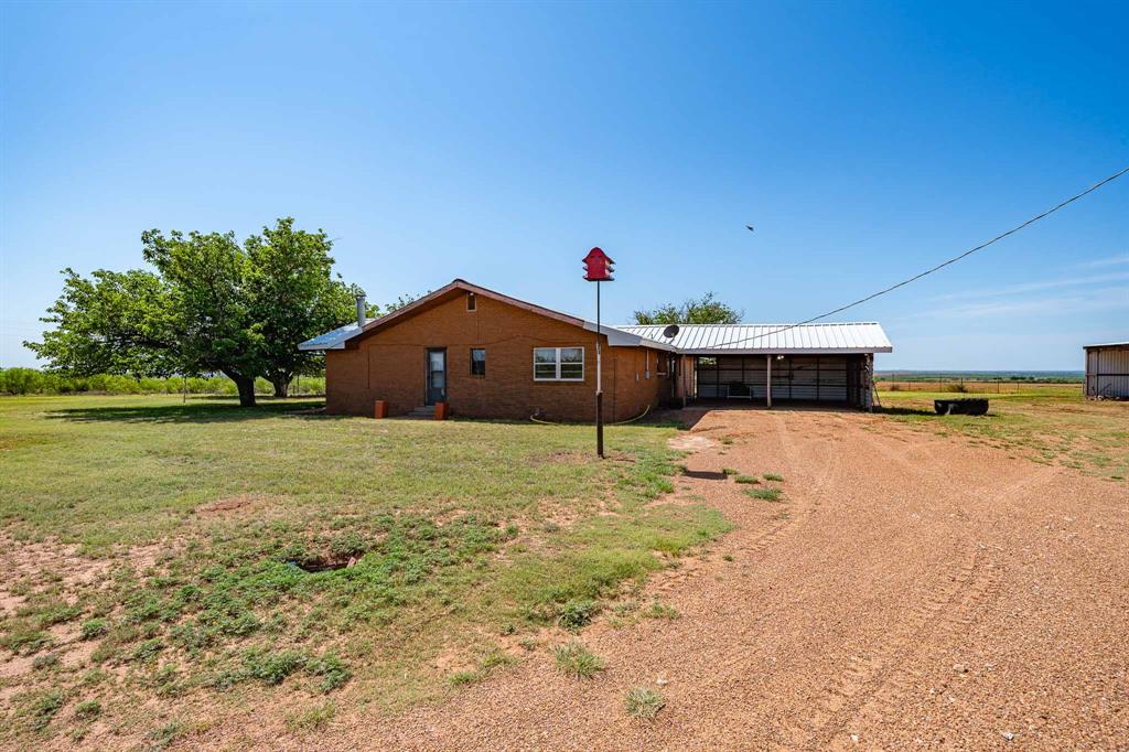 1105 County Road 345 Rotan, TX 79546 - Photo 4 of 21