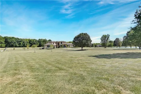 $1,290,000 | 15515 Meadowbrook Court, Raymore, MO 64083