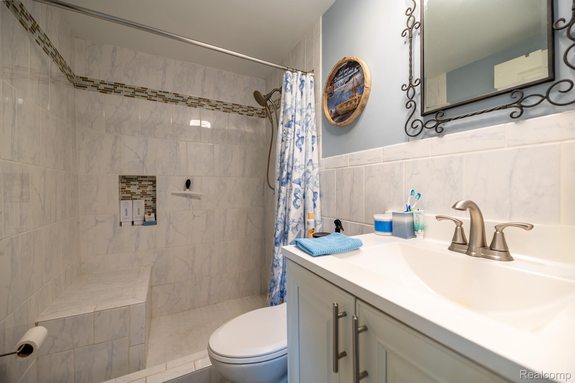 4931 Sanilac Road Marlette, MI 48453 - Photo 10 of 40 4931 W Sanilac Rd-18.jpg