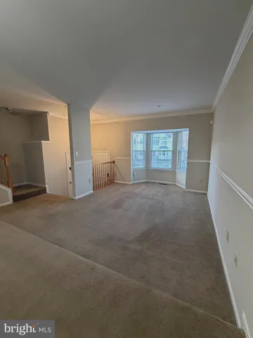 a view of empty room with window