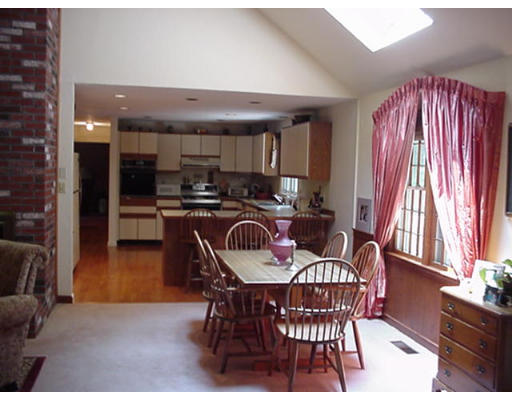 4 Nottingham Road Westborough, MA 01581 - Photo 12 of 17 Gallery Image 12