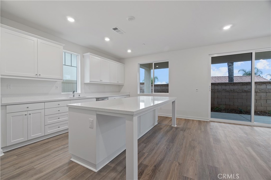 34241 William Way Yucaipa, CA 92399 - Photo 6 of 24