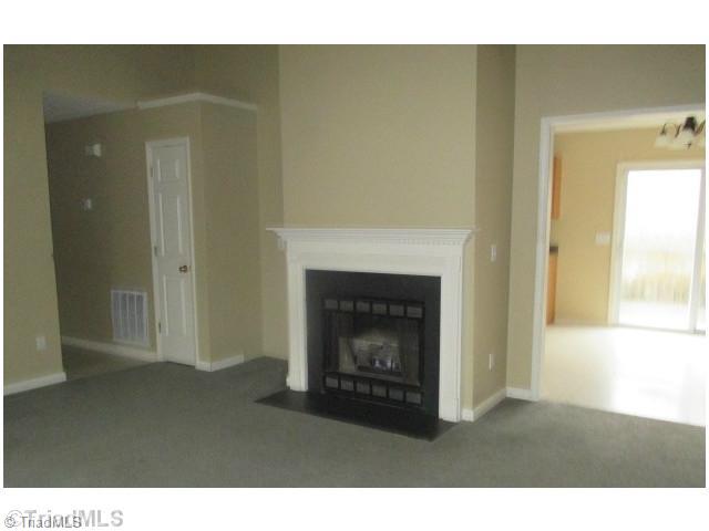 237 Albertson Road Thomasville, NC 27360 - Photo 2 of 5 Living Room.