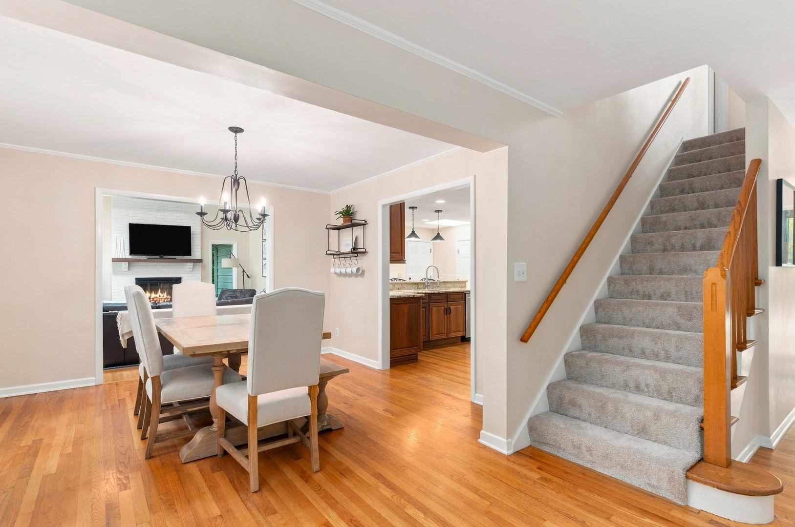 3N922 Ferson Creek Road St. Charles, IL 60174 - Photo 14 of 36 Gallery Image 14