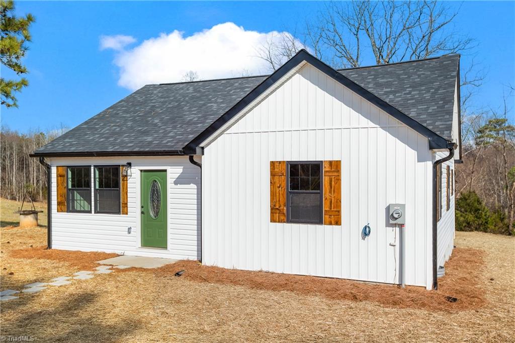 223 Byrds Curve Road Elkin, NC 28621 - Photo 3 of 34 Gallery Image 3