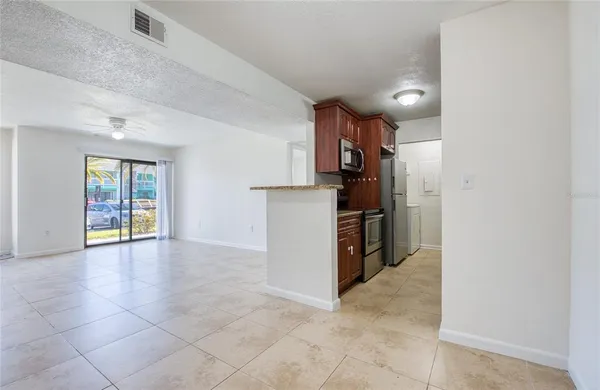 $175,000 | 455 Alt 19, Unit 21, Palm Harbor, FL 34683