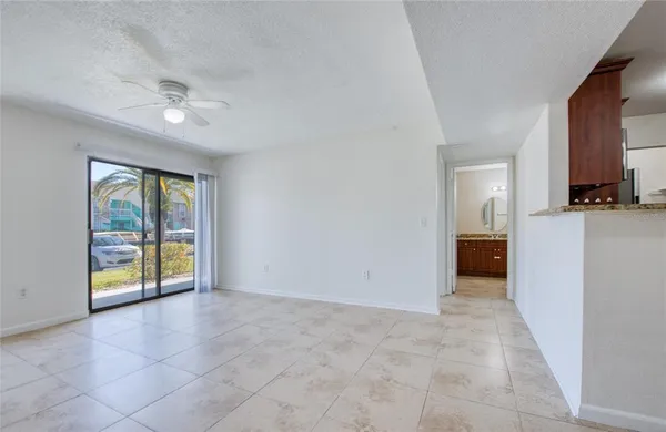 $175,000 | 455 Alt 19, Unit 21, Palm Harbor, FL 34683