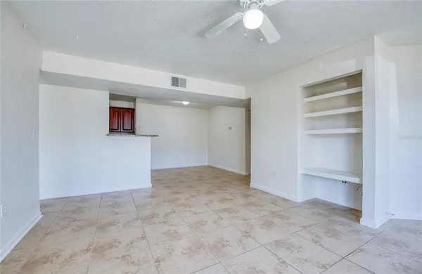 $175,000 | 455 Alt 19, Unit 21, Palm Harbor, FL 34683