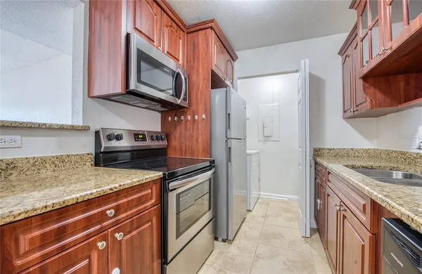 $175,000 | 455 Alt 19, Unit 21, Palm Harbor, FL 34683