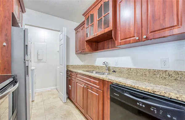 $175,000 | 455 Alt 19, Unit 21, Palm Harbor, FL 34683