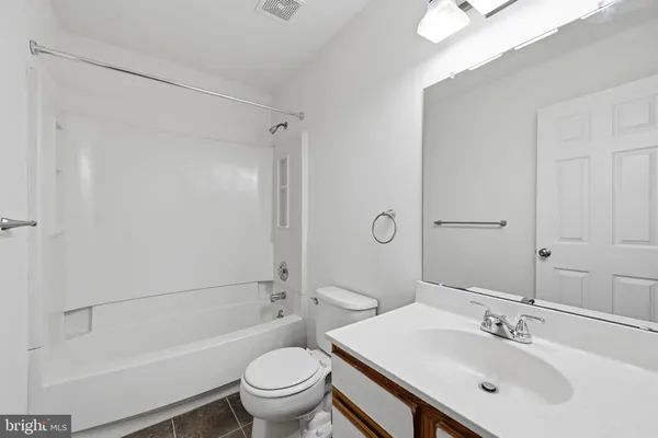 $2,300 | 684 Metro Court, Unit 16, West Chester, PA 19380