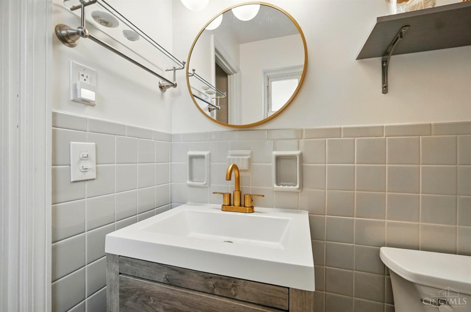 7510 Lawyer Road Cincinnati, OH 45244 - Photo 22 of 55 Updated owners bath