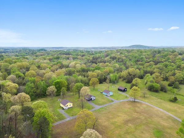 $1,200,000 | 142 Bowater Road, Delano, TN 37325