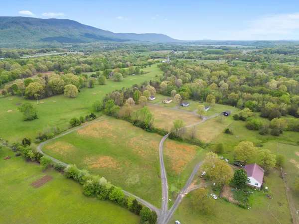 $1,200,000 | 142 Bowater Road, Delano, TN 37325