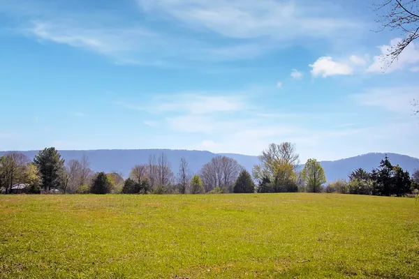 $1,200,000 | 142 Bowater Road, Delano, TN 37325