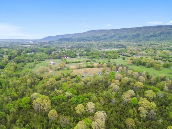 $1,200,000 | 142 Bowater Road, Delano, TN 37325